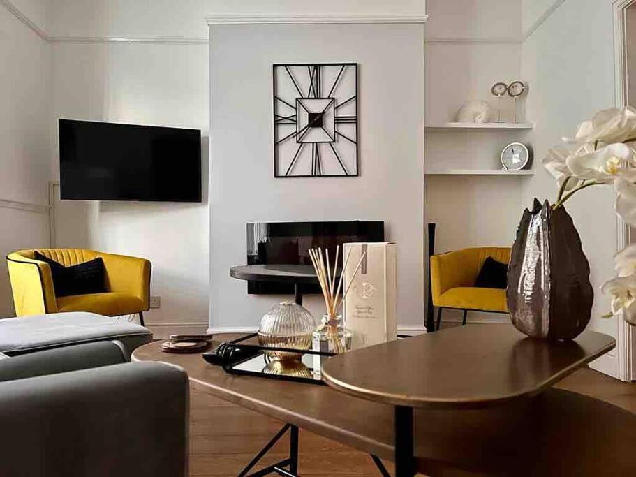 Anfield Home Sleeps 5 Close To Lfc Free Parking リヴァプール エクステリア 写真